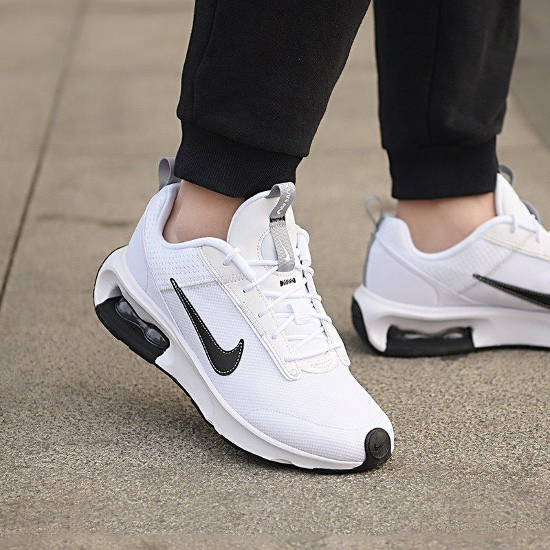 Stylish NIKE AIRMAX INTRLK ELITE shoes showcase showroom quality, blending fashion and function perfectly.